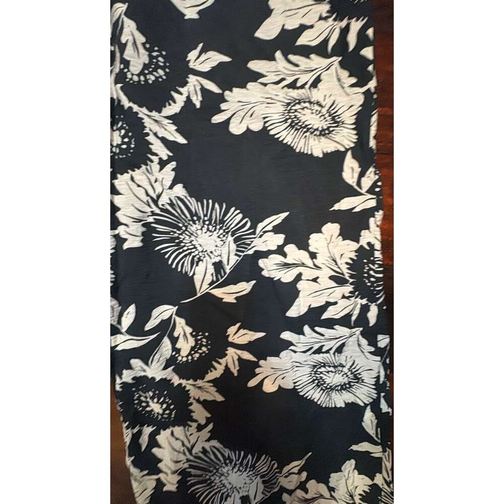 Banana Republic Wide Leg Pants Black Floral Print Size 12 - Picture 3 of 7